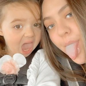 Meet your Posher, Hallie